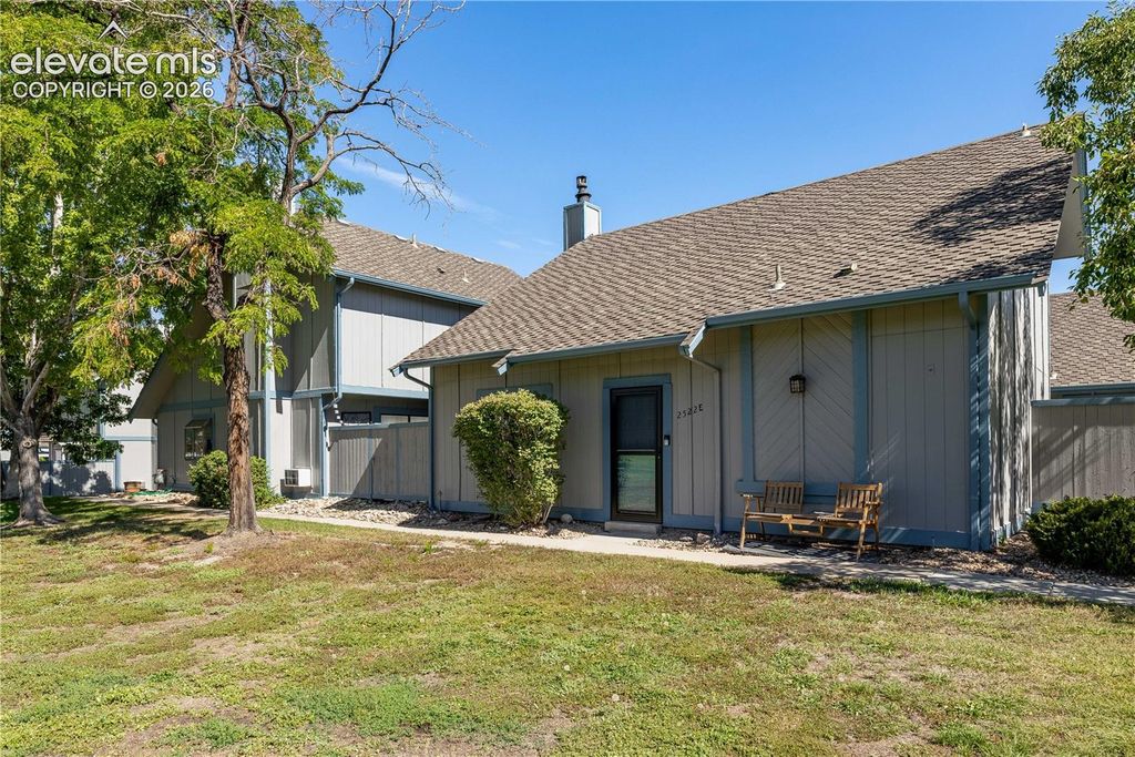 2522 S Worchester Court E, Aurora, CO 80014 — exterior