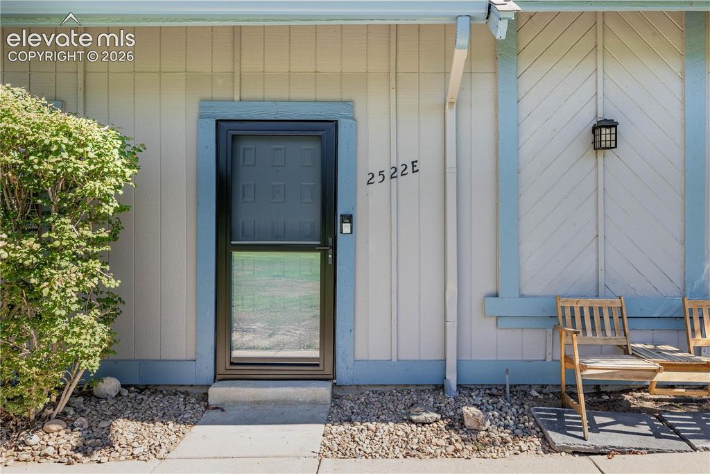 2522 S Worchester Court E, Aurora, CO 80014 — photo 2