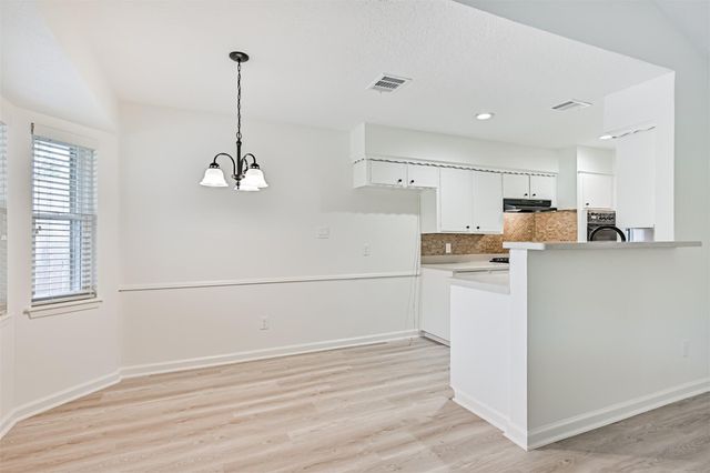 409 Linda Lane, Friendswood, TX 77546