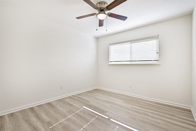 409 Linda Lane, Friendswood, TX 77546