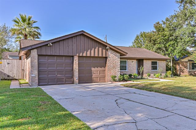 409 Linda Lane, Friendswood, TX 77546