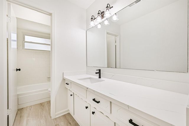 409 Linda Lane, Friendswood, TX 77546