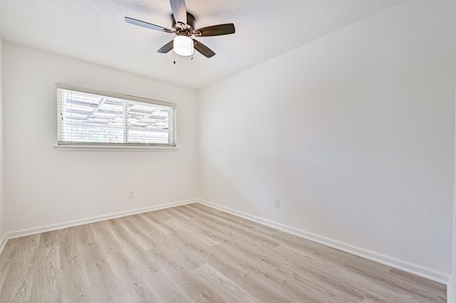 409 Linda Lane, Friendswood, TX 77546