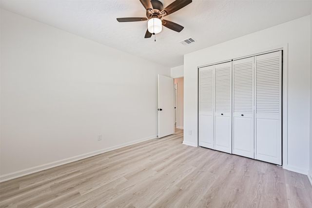 409 Linda Lane, Friendswood, TX 77546