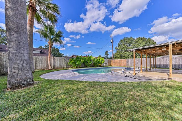 409 Linda Lane, Friendswood, TX 77546