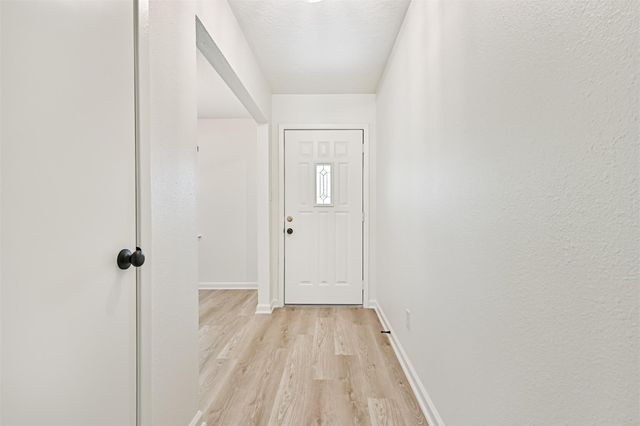 409 Linda Lane, Friendswood, TX 77546
