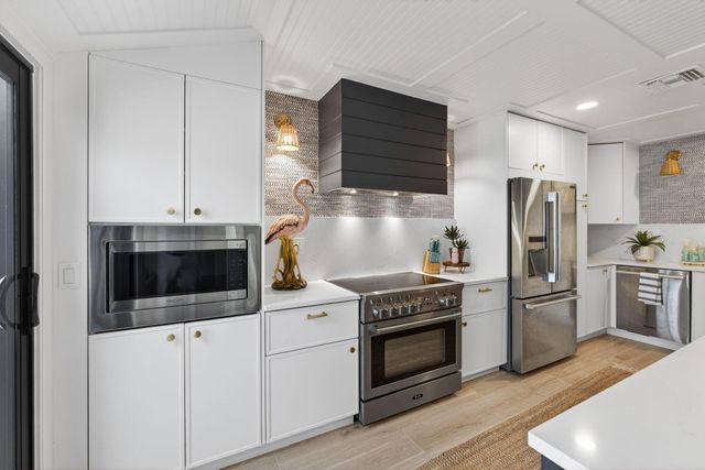 17085 Bay Street, Jupiter, FL 33477