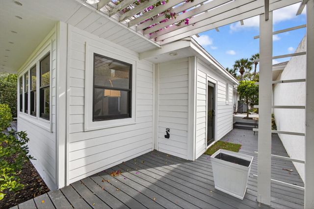 17085 Bay Street, Jupiter, FL 33477