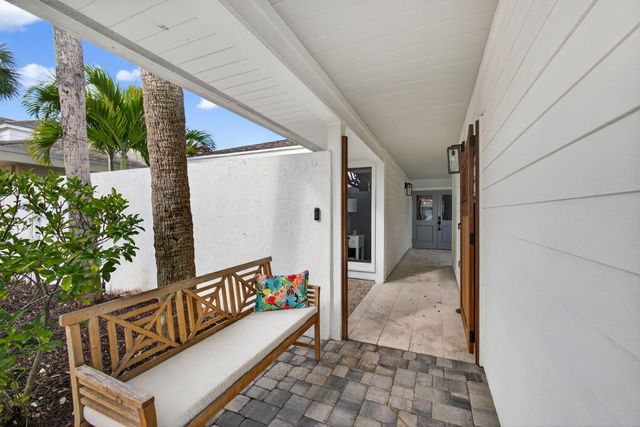 17085 Bay Street, Jupiter, FL 33477