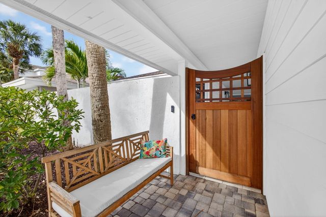 17085 Bay Street, Jupiter, FL 33477