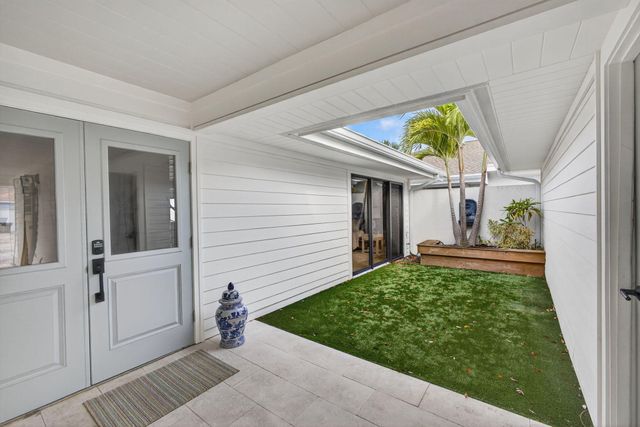 17085 Bay Street, Jupiter, FL 33477