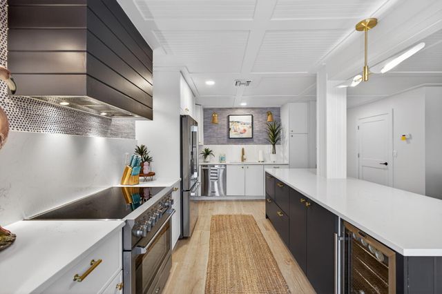 17085 Bay Street, Jupiter, FL 33477