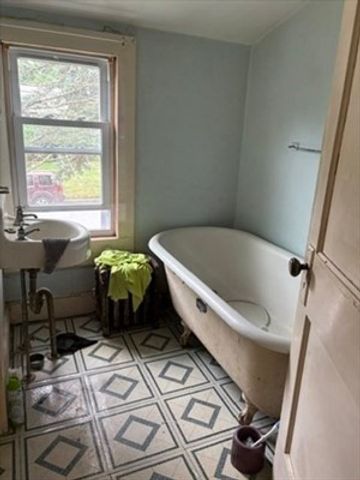 2 barden Lane, Warren, RI 02885