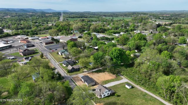 9 Hamilton Street, Englewood, TN 37329
