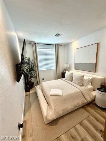 10317 Summer River Avenue, Las Vegas, NV 89144
