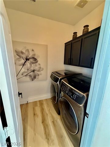 10317 Summer River Avenue, Las Vegas, NV 89144
