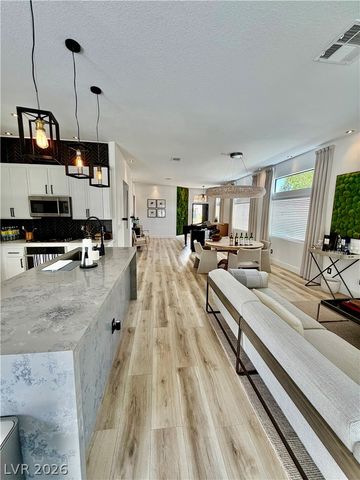10317 Summer River Avenue, Las Vegas, NV 89144