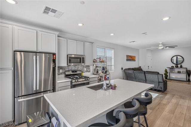 9649 Peggy Publow Avenue, Las Vegas, NV 89143