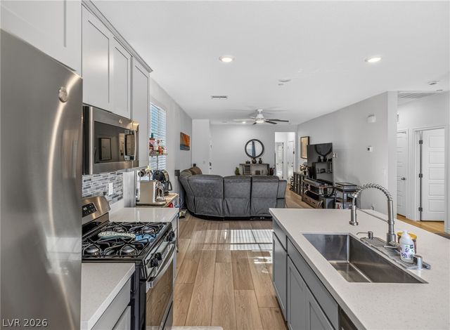 9649 Peggy Publow Avenue, Las Vegas, NV 89143