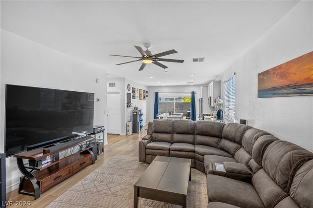 9649 Peggy Publow Avenue, Las Vegas, NV 89143