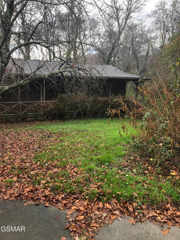 1800 Frankie Lane, Sevierville, TN 37876