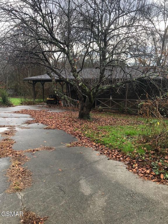 1800 Frankie Lane, Sevierville, TN 37876