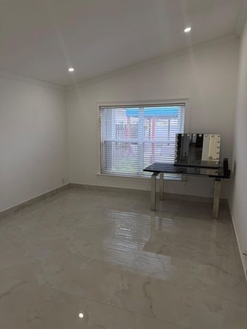 4966 SW 33rd Terrace, Hollywood, FL 33312