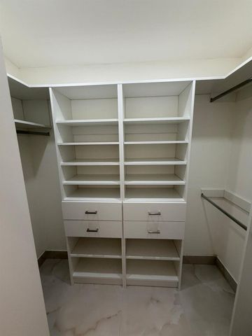 4966 SW 33rd Terrace, Hollywood, FL 33312