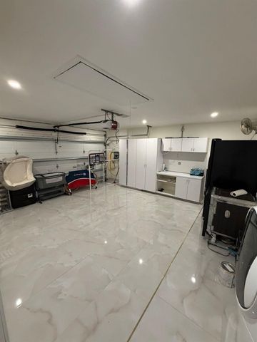 4966 SW 33rd Terrace, Hollywood, FL 33312