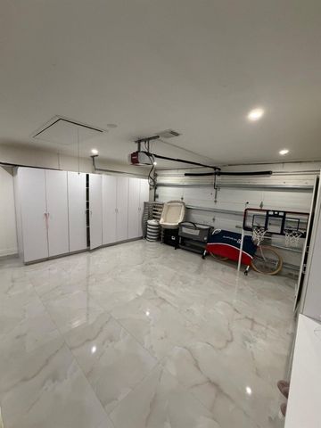 4966 SW 33rd Terrace, Hollywood, FL 33312