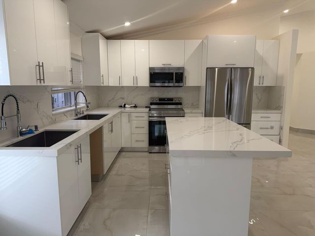 4966 SW 33rd Terrace, Hollywood, FL 33312