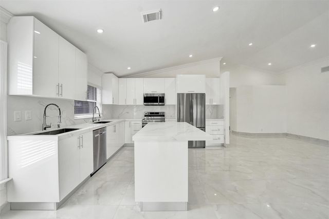 4966 SW 33rd Terrace, Hollywood, FL 33312