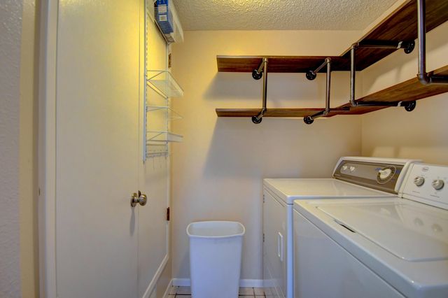 8445 Chambers Court NE D, Albuquerque, NM 87111