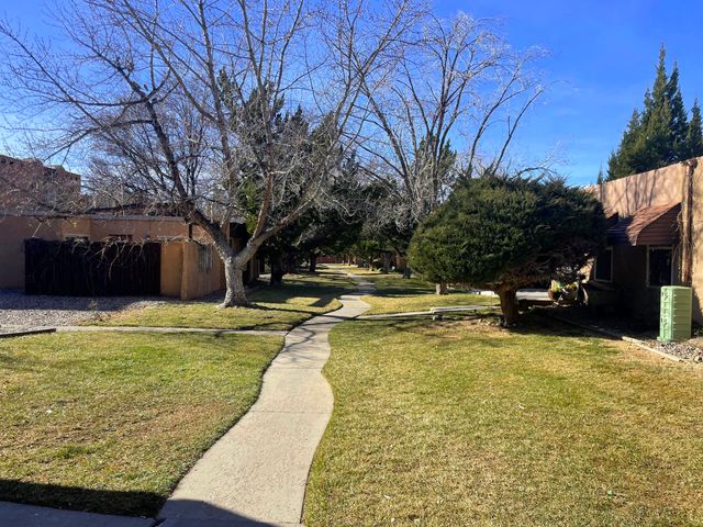 8445 Chambers Court NE D, Albuquerque, NM 87111