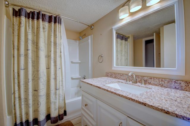 8445 Chambers Court NE D, Albuquerque, NM 87111