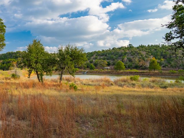 518 Curly H Ranch RD, Dripping Springs, TX 78620