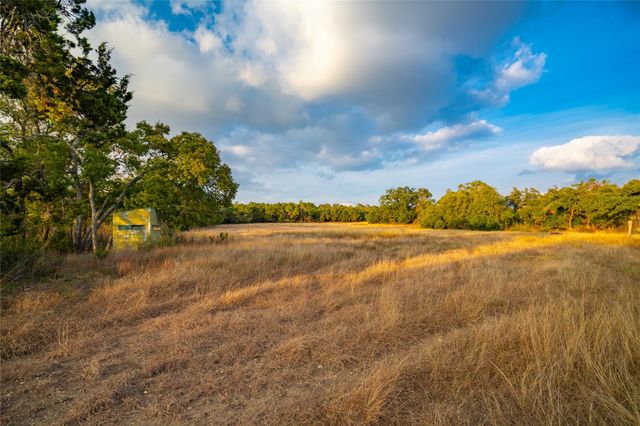 518 Curly H Ranch RD, Dripping Springs, TX 78620