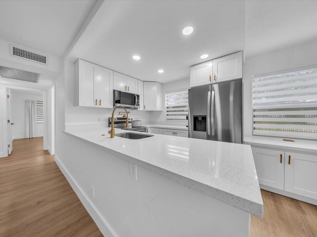21 PRESCOTT B, Deerfield Beach, FL 33442