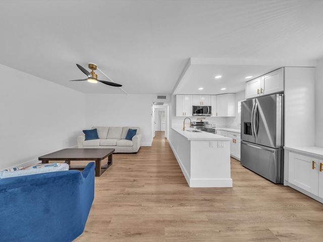 21 PRESCOTT B, Deerfield Beach, FL 33442