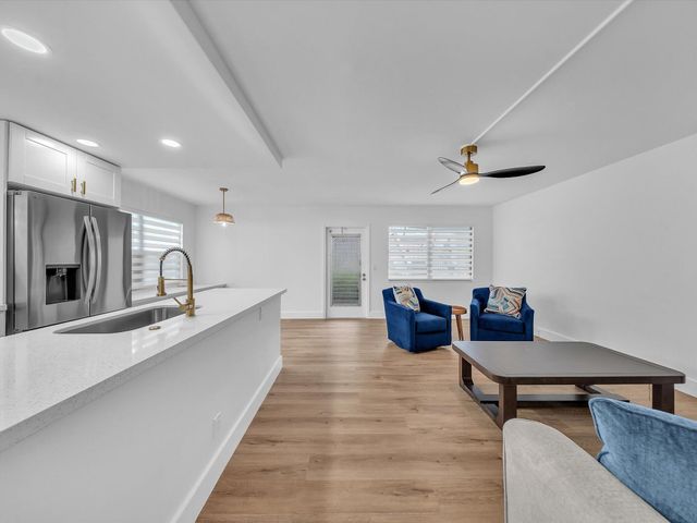 21 PRESCOTT B, Deerfield Beach, FL 33442