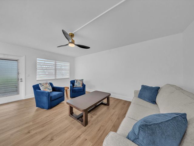 21 PRESCOTT B, Deerfield Beach, FL 33442