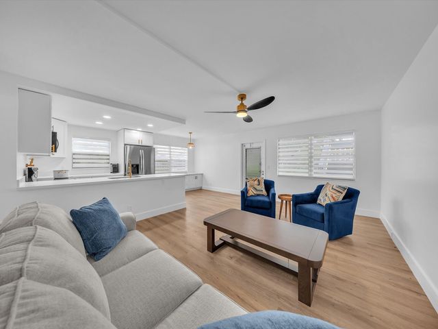 21 PRESCOTT B, Deerfield Beach, FL 33442