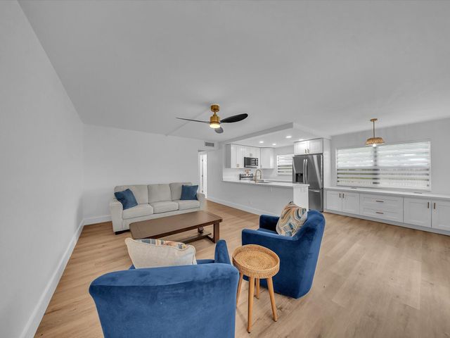 21 PRESCOTT B, Deerfield Beach, FL 33442