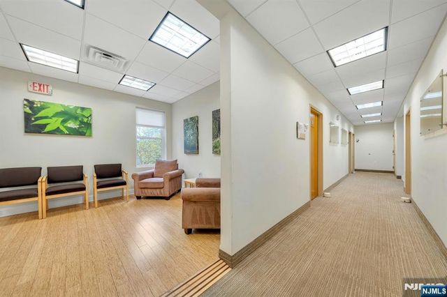 450 Hamburg Turnpike, Wayne, NJ 07470