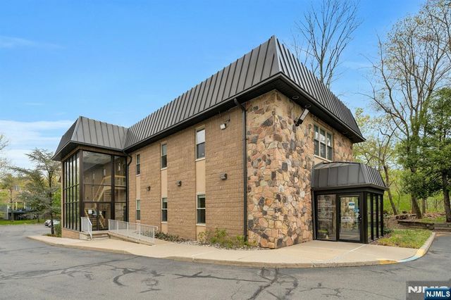 450 Hamburg Turnpike, Wayne, NJ 07470