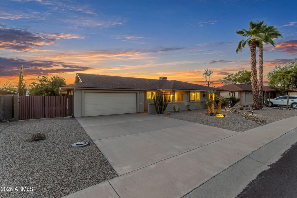15246 N AGUA FRIA Drive, Sun City, AZ 85351 — photo 2