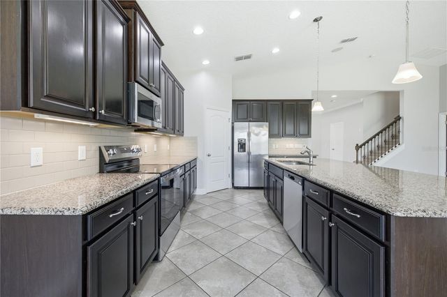 6023 W TOWN CENTER BOULEVARD, Orlando, FL 32837