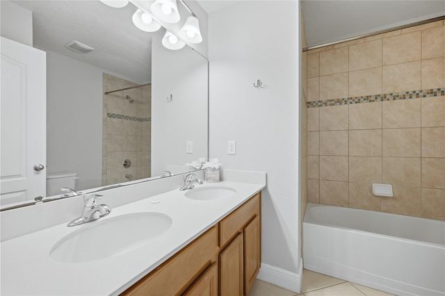 6023 W TOWN CENTER BOULEVARD, Orlando, FL 32837