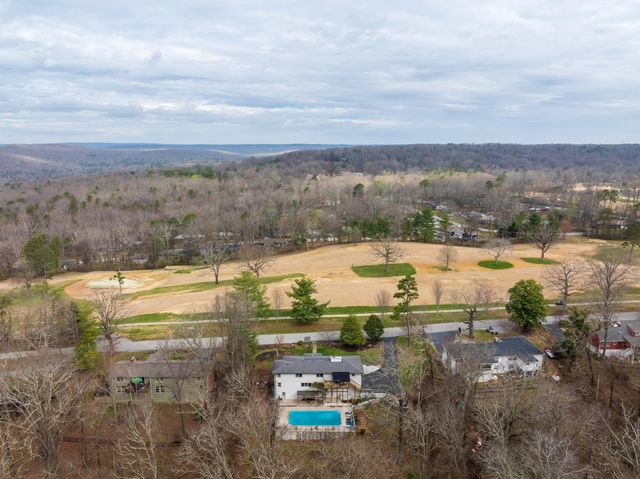 115 Golf Drive, Signal Mountain, TN 37377