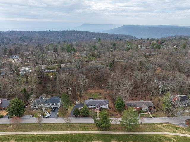 115 Golf Drive, Signal Mountain, TN 37377